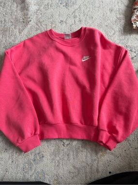 Nike Girls Hot Pink Crew Sweatshirt with Small White Logo